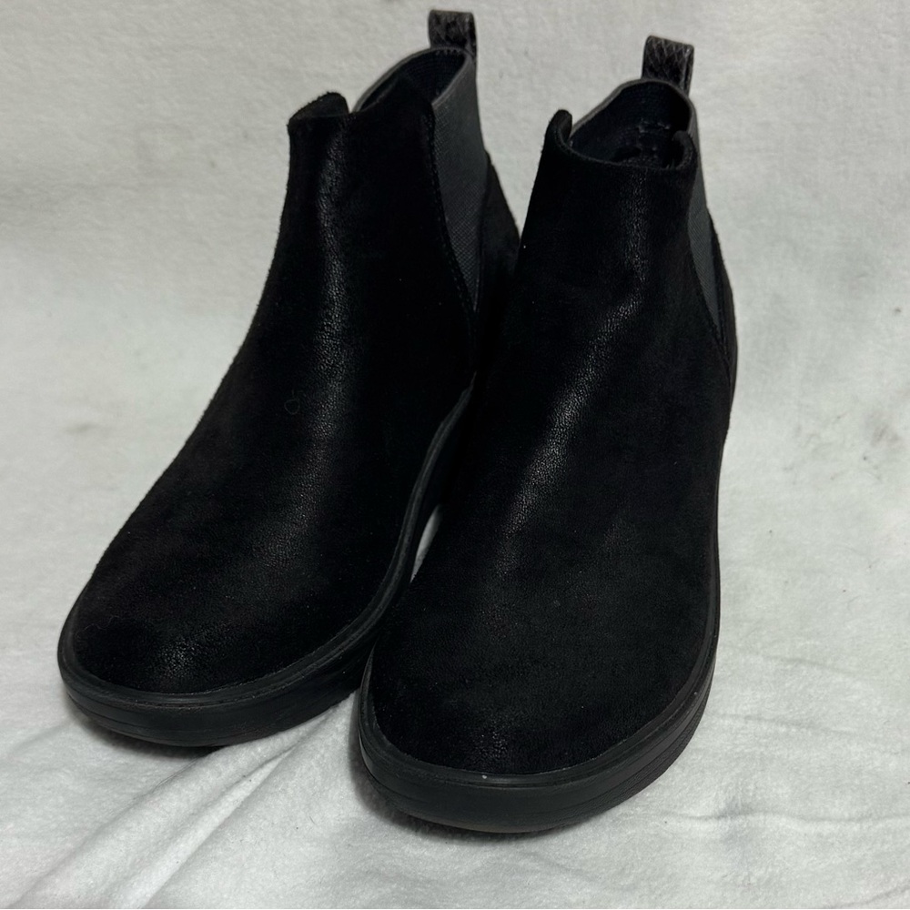 BZees Women's Boston Boots Ankle Booties Comfort Black Size 6.5